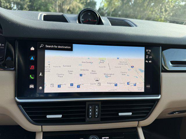 Photo of 2023 Quartzite Grey Metallic Porsche Cayenne