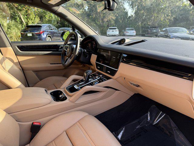 Photo of 2023 Quartzite Grey Metallic Porsche Cayenne