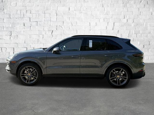 Photo of 2023 Quartzite Grey Metallic Porsche Cayenne