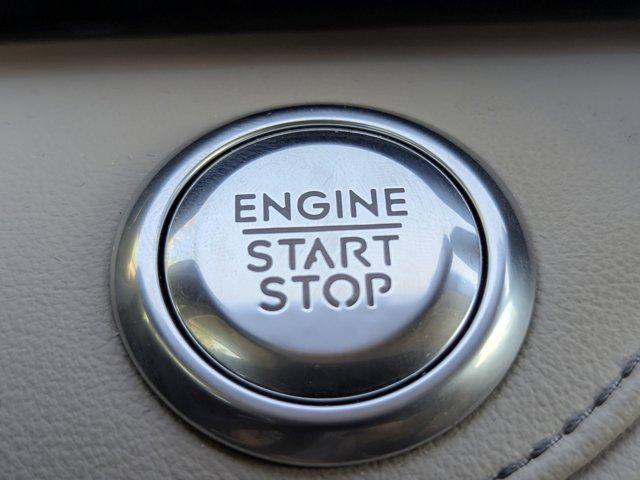 Photo of 2024 White Platinum Metallic Tri-Coat Lincoln Nautilus