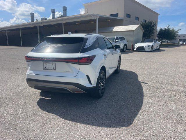 Photo of 2024 White Pearl Lexus RX 350