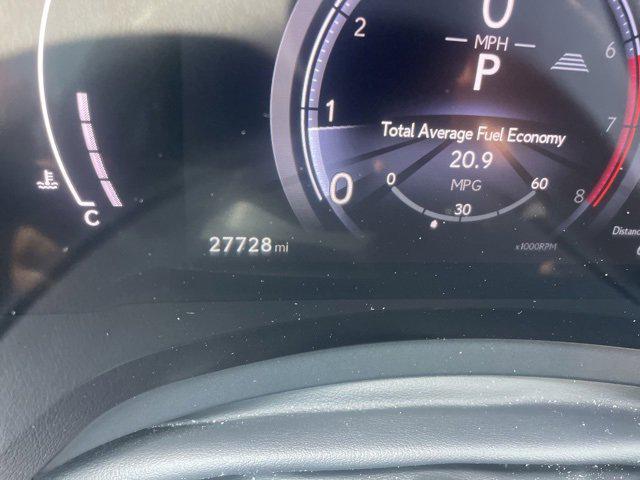 Photo of 2024 White Pearl Lexus RX 350