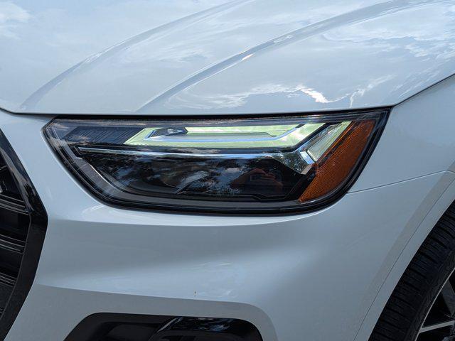 Photo of 2024 White Audi SQ5