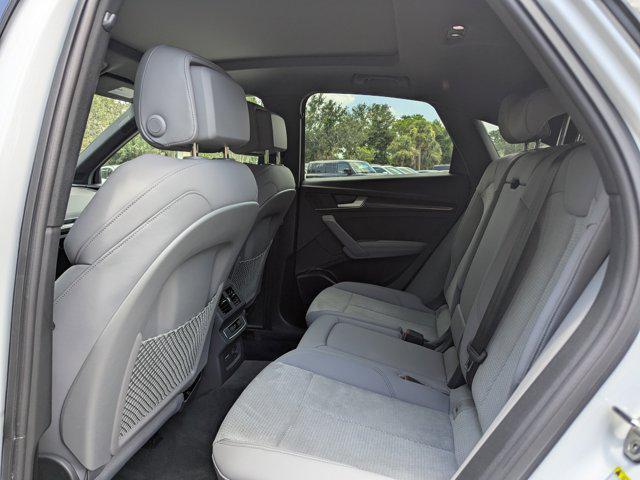 Photo of 2024 White Audi SQ5