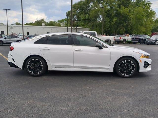 Photo of 2021 Glacial White Pearl Kia K5