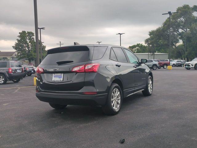 Photo of 2021 Nightfall Gray Metallic Chevrolet Equinox