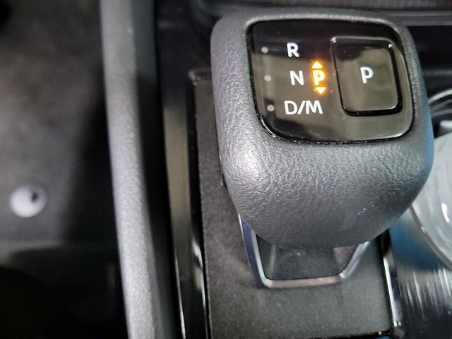 Photo of 2023 Gray Nissan Rogue
