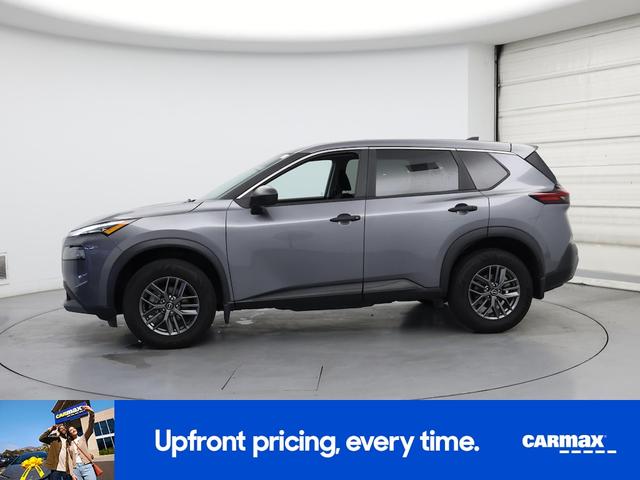 Photo of 2023 Gray Nissan Rogue