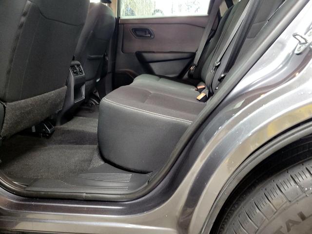 Photo of 2023 Gray Nissan Rogue
