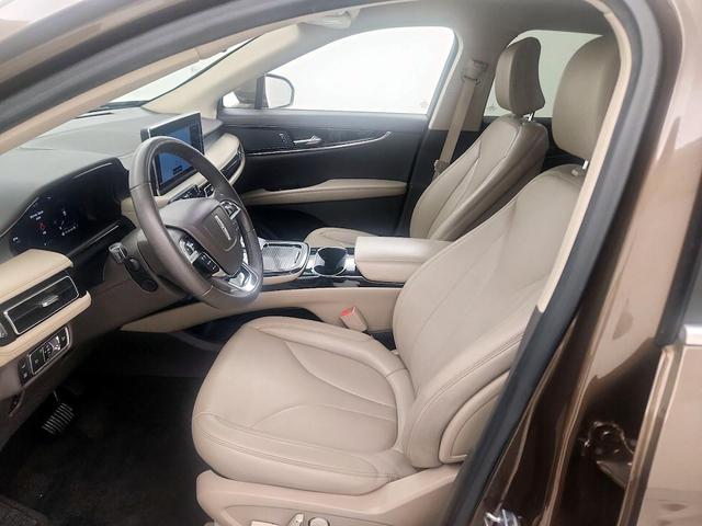 Photo of 2022 Brown Lincoln Nautilus