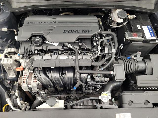 Photo of 2023 Gray Hyundai ELANTRA