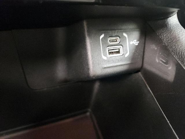 Photo of 2022 Gray Jeep Compass