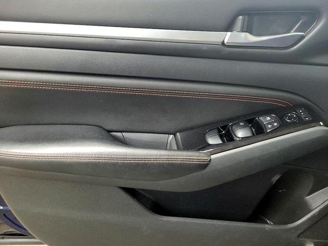 Photo of 2023 Blue Nissan Altima