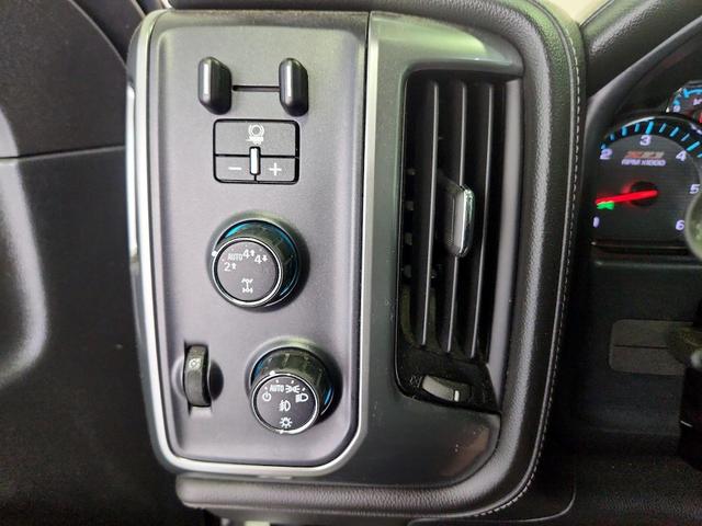 Photo of 2017 White Chevrolet Silverado 1500