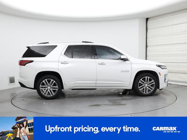 Photo of 2023 White Chevrolet Traverse
