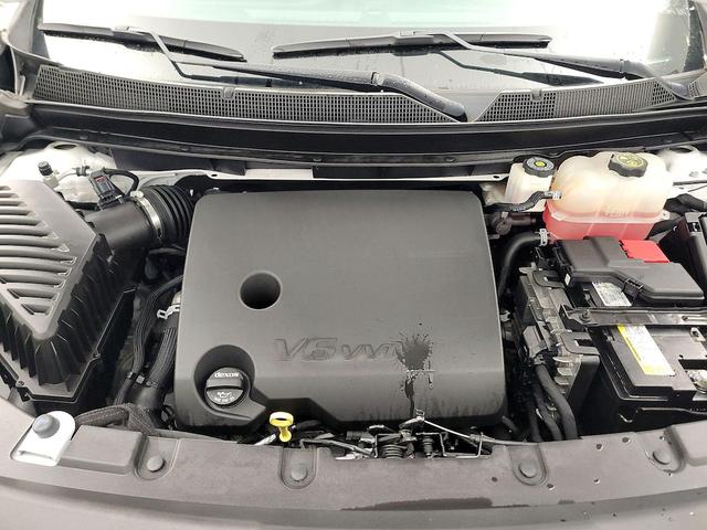 Photo of 2023 White Chevrolet Traverse