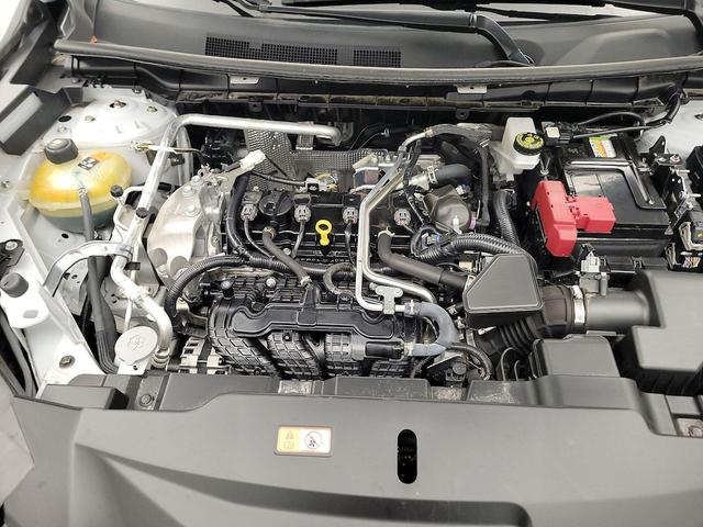 Photo of 2023 White Mitsubishi Outlander
