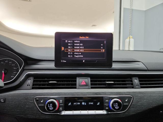 Photo of 2017 Gray Audi A4