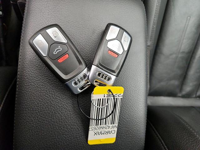 Photo of 2017 Gray Audi A4