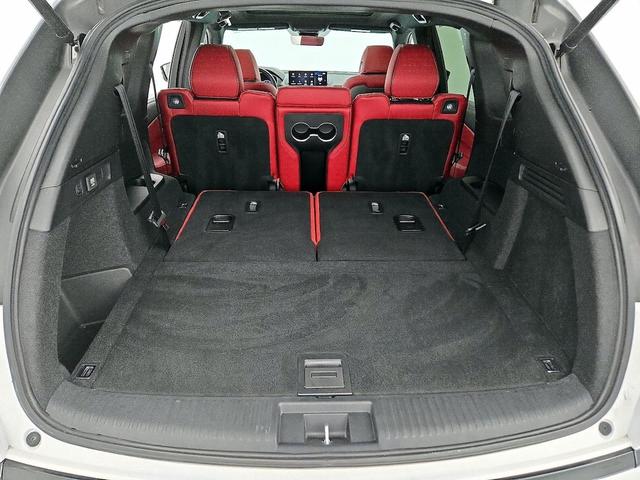 Photo of 2022 White Acura MDX