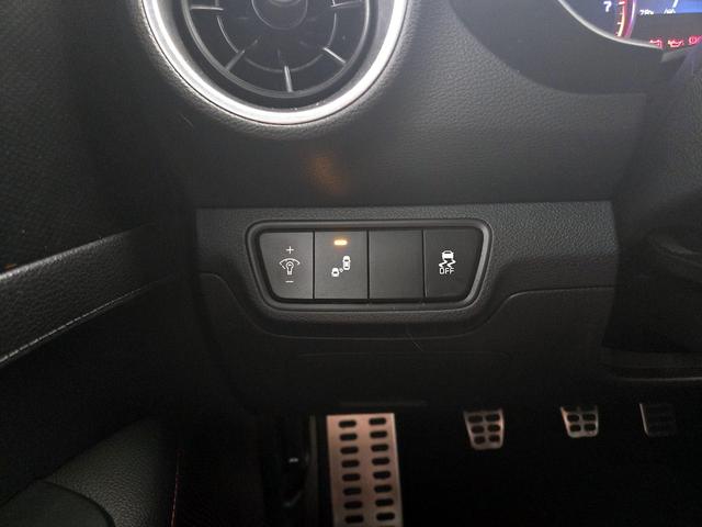 Photo of 2022 Black Kia Forte