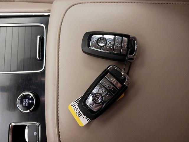 Photo of 2022 Tan Lincoln Aviator