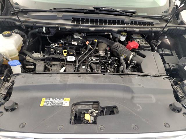 Photo of 2020 Burgundy Ford Edge