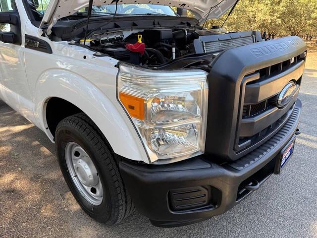 Photo of 2013 White Ford F-250