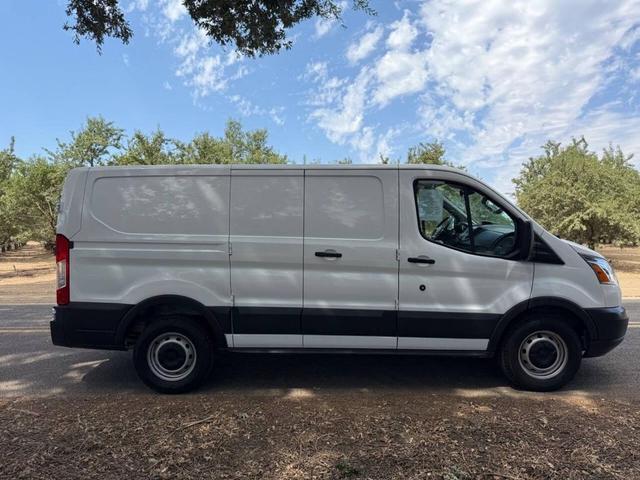 Photo of 2016 Oxford White Ford Transit-150