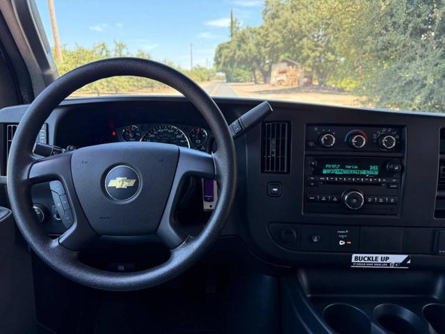 Photo of 2016 Summit White Chevrolet Express 3500