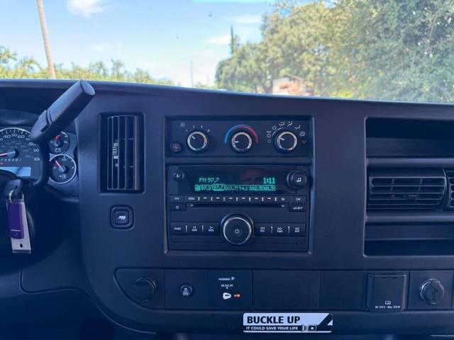 Photo of 2016 Summit White Chevrolet Express 3500