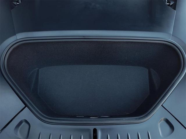 Photo of 2022 Black Tesla Model S