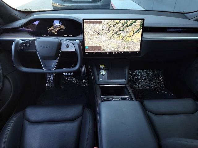 Photo of 2022 Black Tesla Model S