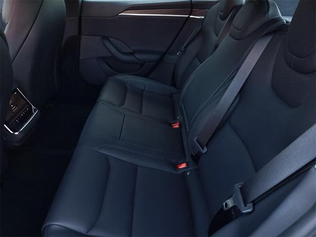 Photo of 2022 Black Tesla Model S