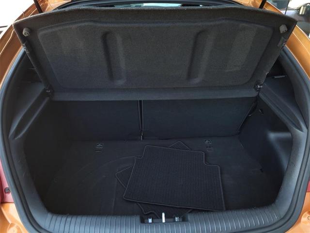 Photo of 2016 Vitamin C Hyundai Veloster