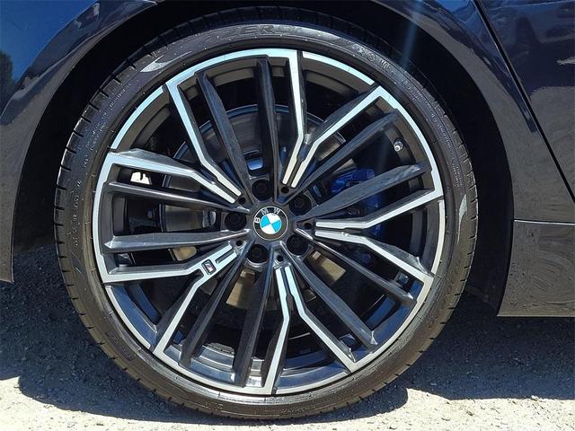 Photo of 2022 Carbon Black Metallic BMW 530