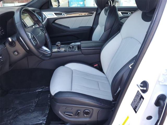 Photo of 2019 Casablanca White Genesis G80