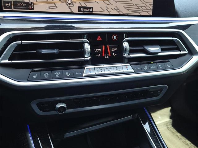 Photo of 2021 Black Sapphire Metallic BMW X7