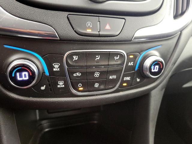 Photo of 2023 Blue Chevrolet Equinox
