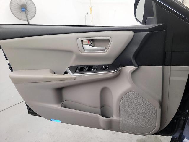 Photo of 2015 Blue Toyota Camry