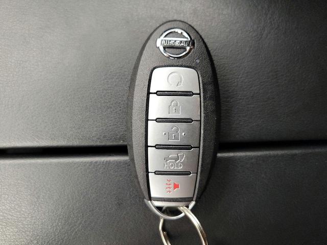 Photo of 2023 Black Nissan Rogue