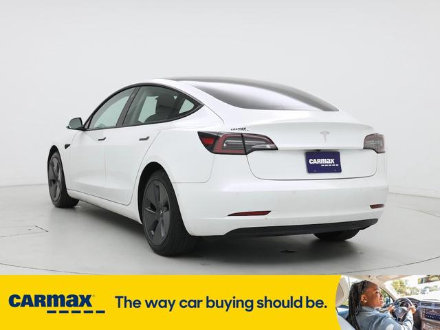 Photo of 2021 White Tesla Model 3