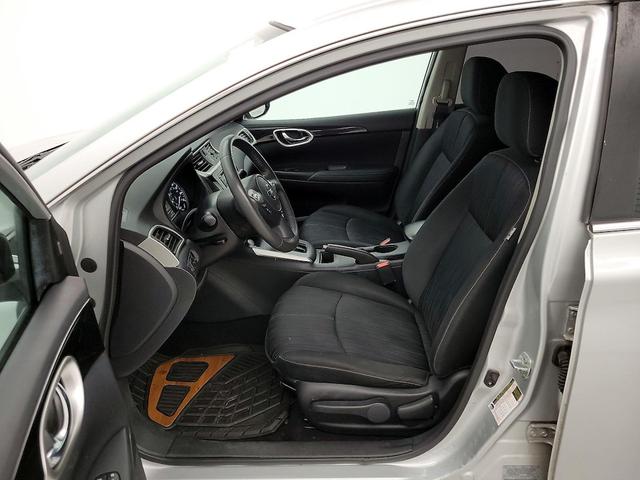 Photo of 2017 Silver Nissan Sentra