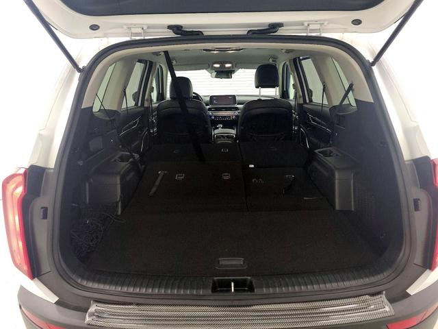Photo of 2022 White Kia Telluride
