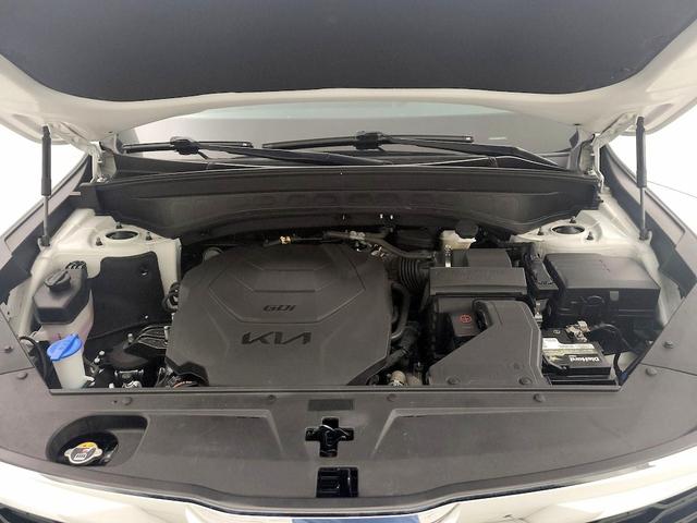 Photo of 2022 White Kia Telluride