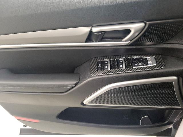 Photo of 2022 White Kia Telluride