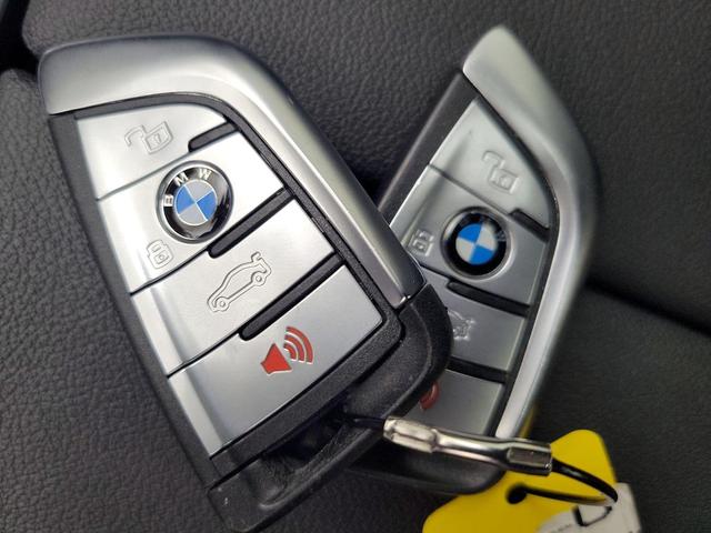 Photo of 2021 Black BMW X5
