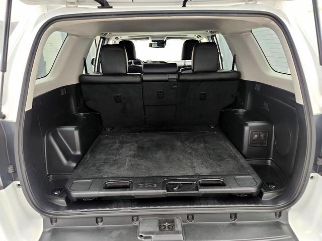Photo of 2020 White Toyota 4Runner