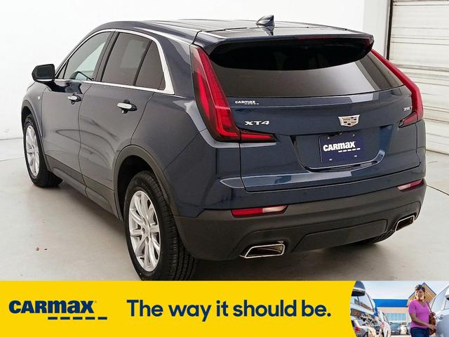 Photo of 2022 Blue Cadillac XT4