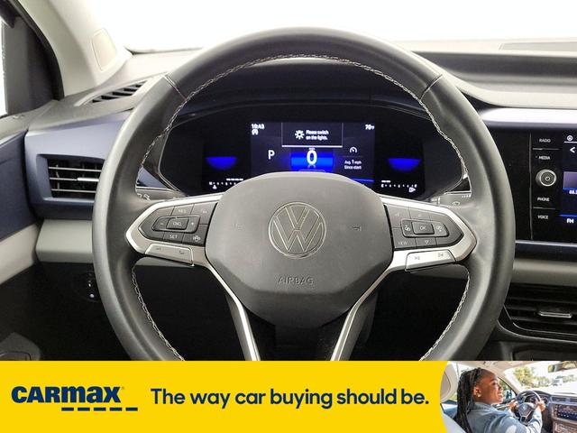 Photo of 2022 Black Volkswagen Taos